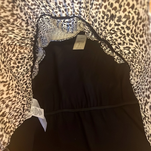 LOFT black n white sleeveless top with elastic waist - Picture 13 of 15